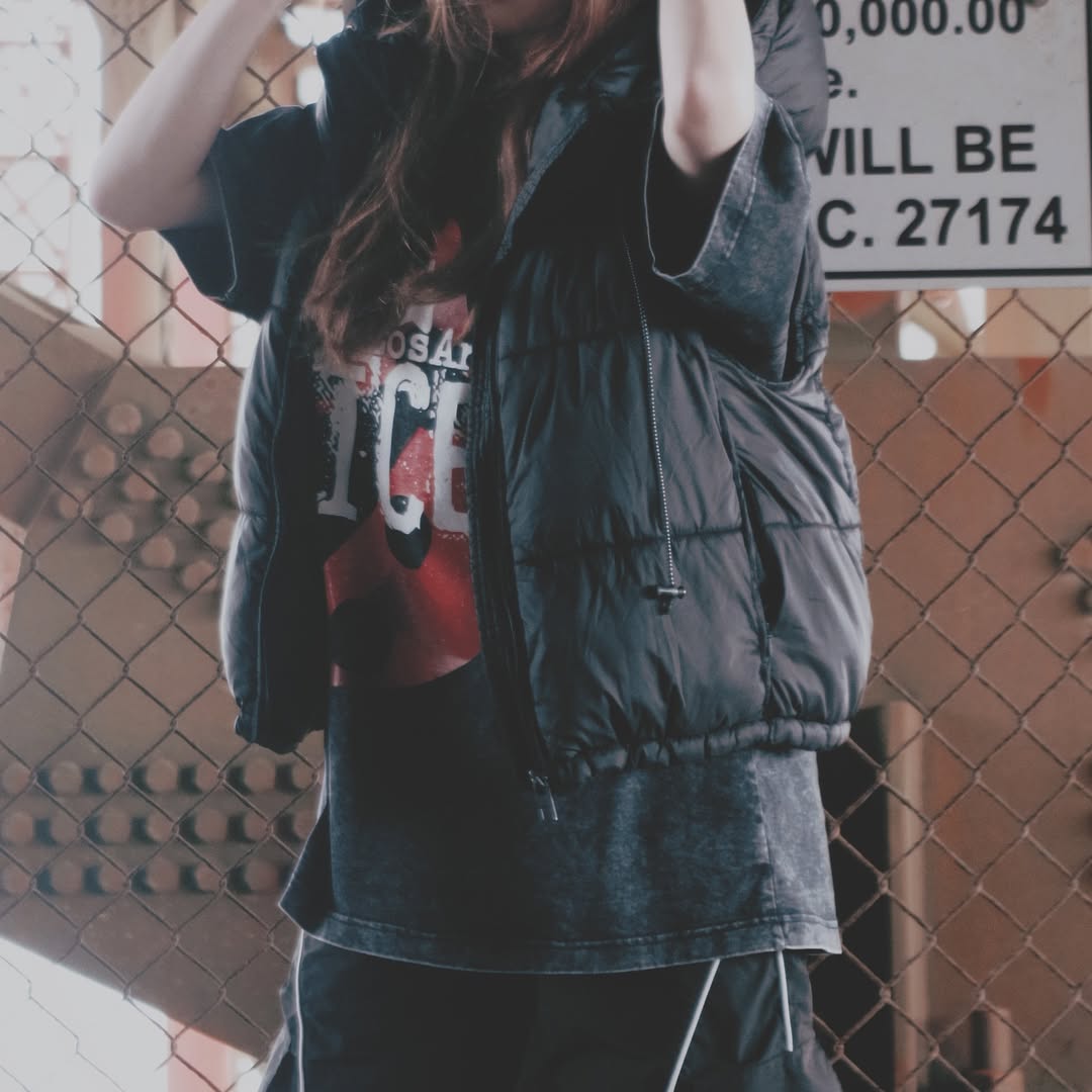 No. 2, Vibe City LA, Oversized Big T-Shirt, Shoulder Drop Short-Sleeve, Vintage Style, 100% Cotton, Black