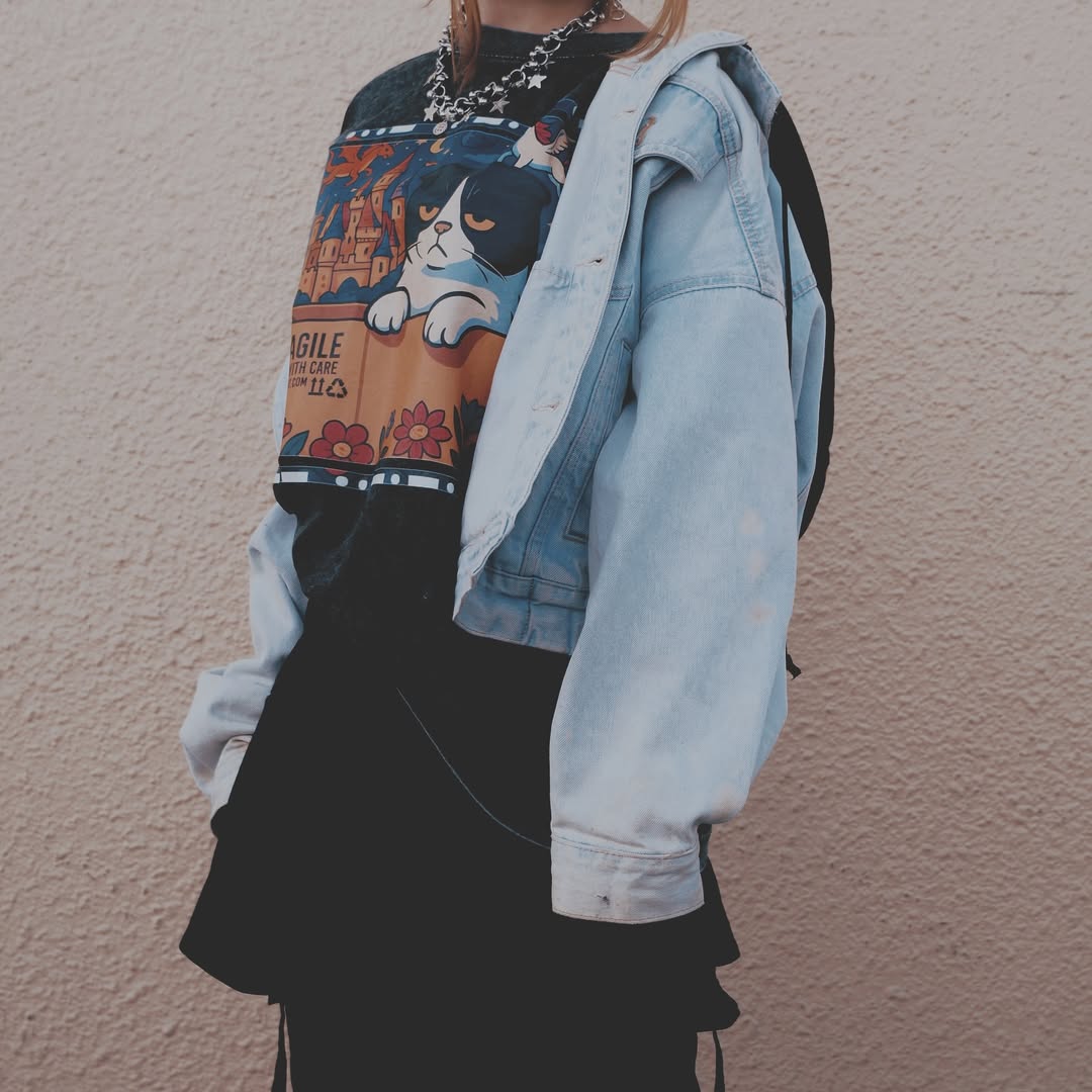 No. 4, Moxy, Oversized Big T-Shirt, Shoulder Drop Short-Sleeve, Vintage Style, 100% Cotton, Black